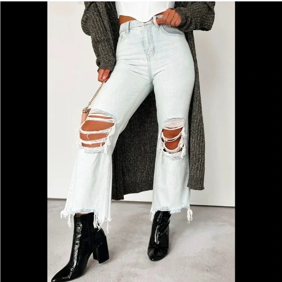VERVET Ripped Crop Flare Jeans - Picture 5 of 13